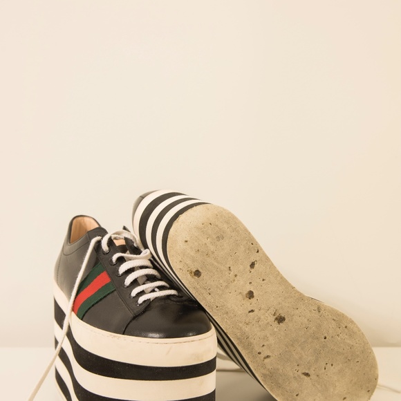 Gucci Black and White Platform Sneakers - Picture 2 of 7
